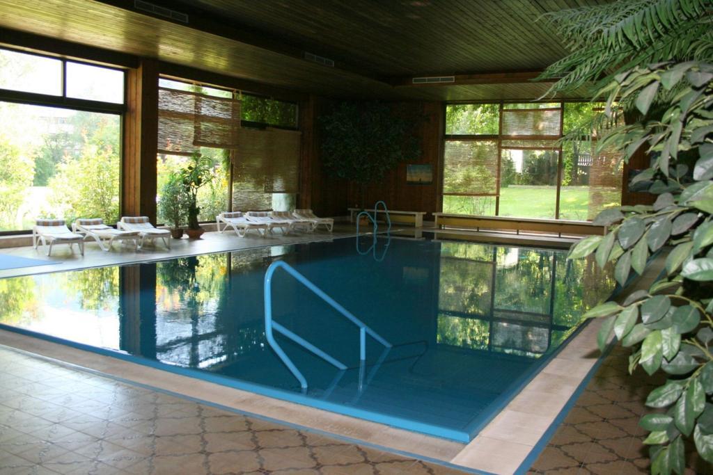 אימסט Schlosshotel Post Edelfreisitz Sprengenstein מראה חיצוני תמונה