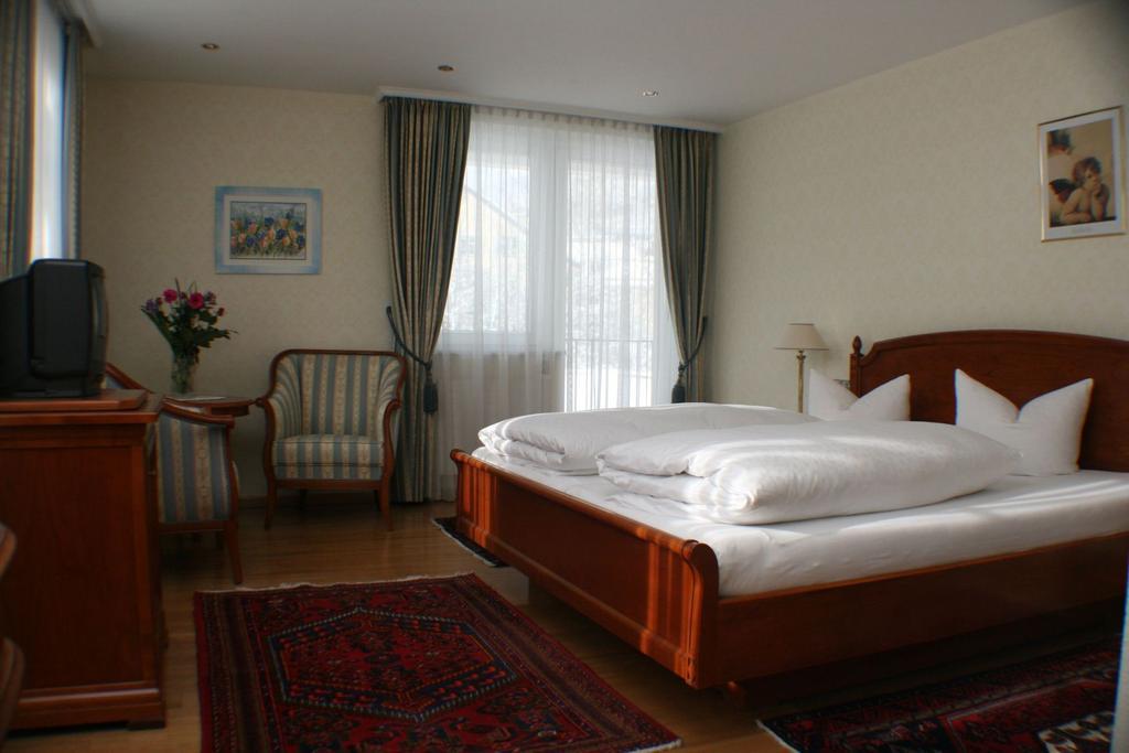 אימסט Schlosshotel Post Edelfreisitz Sprengenstein חדר תמונה